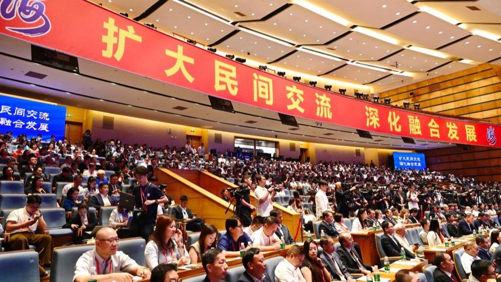 云南阿奎离世前直播称实在熬不住了