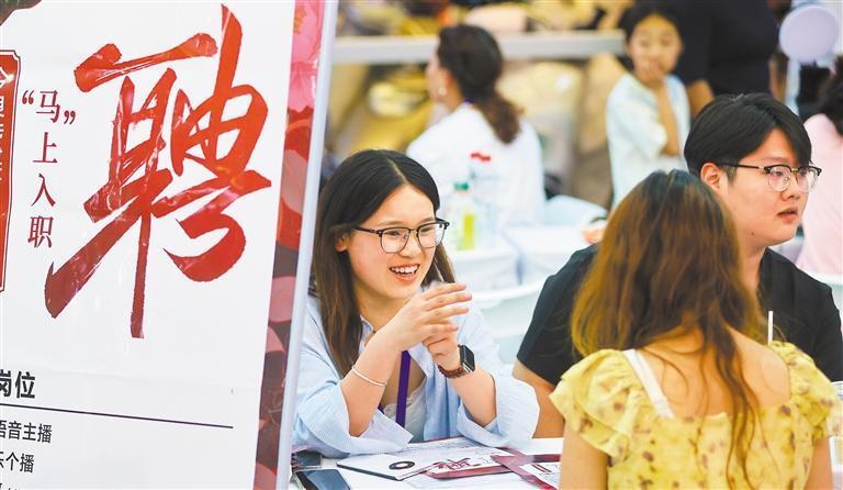 外交部:中方始终愿在平等友好基础上推动同印度各领域合作